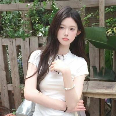 忧郁小女孩